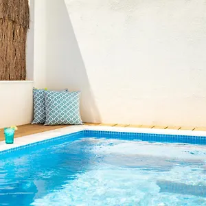 ambassador-private-pool-suites.hotels-lisbon-portugal.com/