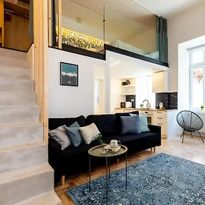 kirly-downtown-apartment.inbudapesthotels.com/
