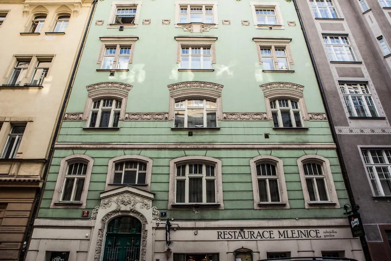 Apartment The Emerald Prague